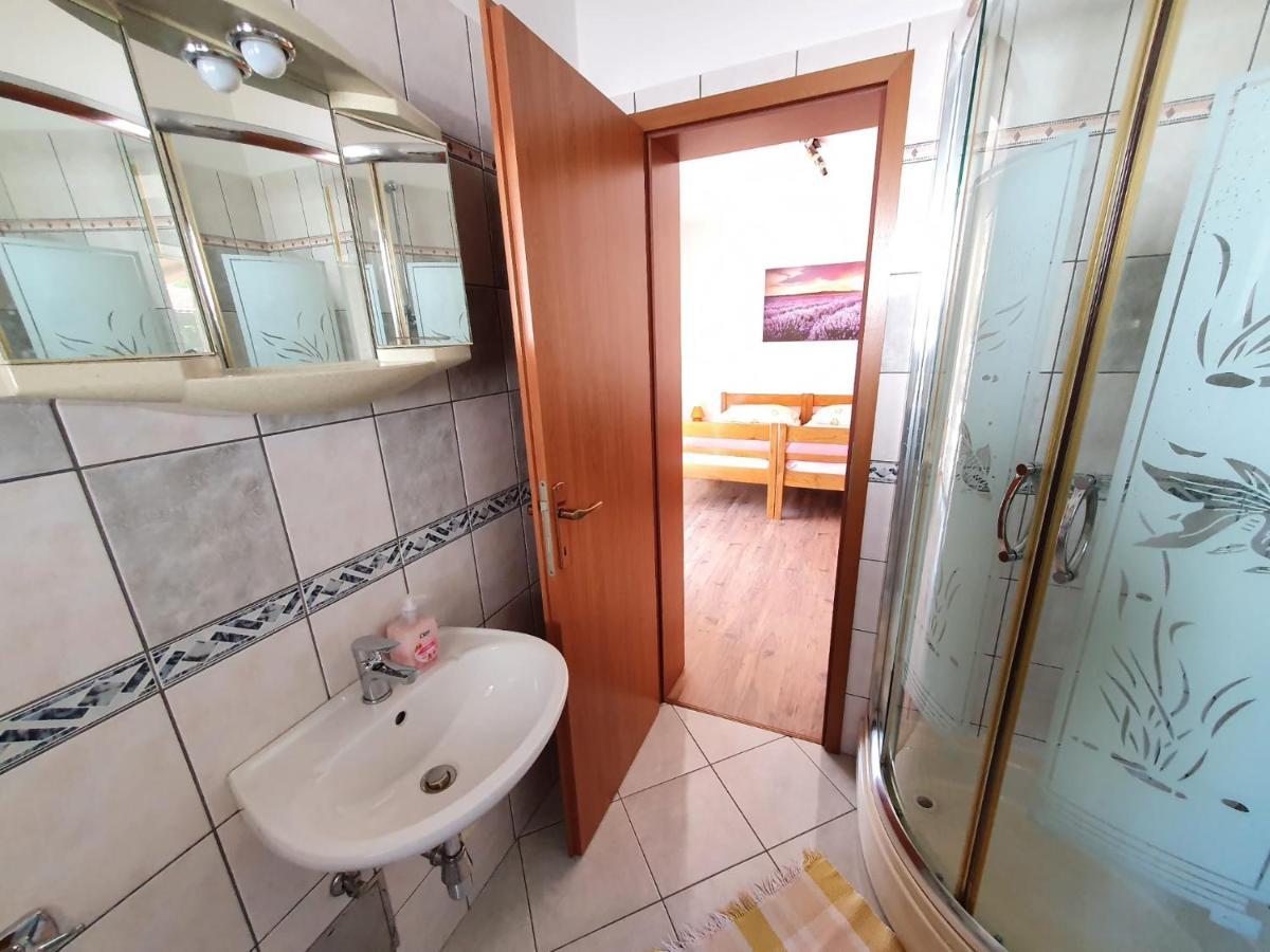 Apartments Topalovic กอสเตรนา ภายนอก รูปภาพ